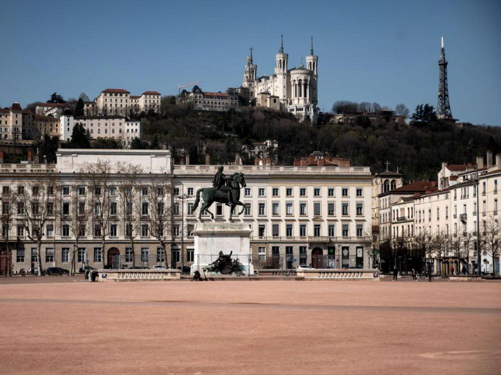 Chambre Spacieuse Au Calme Proche De Lyon Sathonay-Village 外观 照片